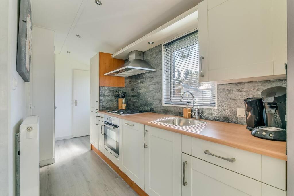 Vila 4-Pers. Chalet Met Eigen Parkeerplaats In Veluwe Putten Exteriér fotografie