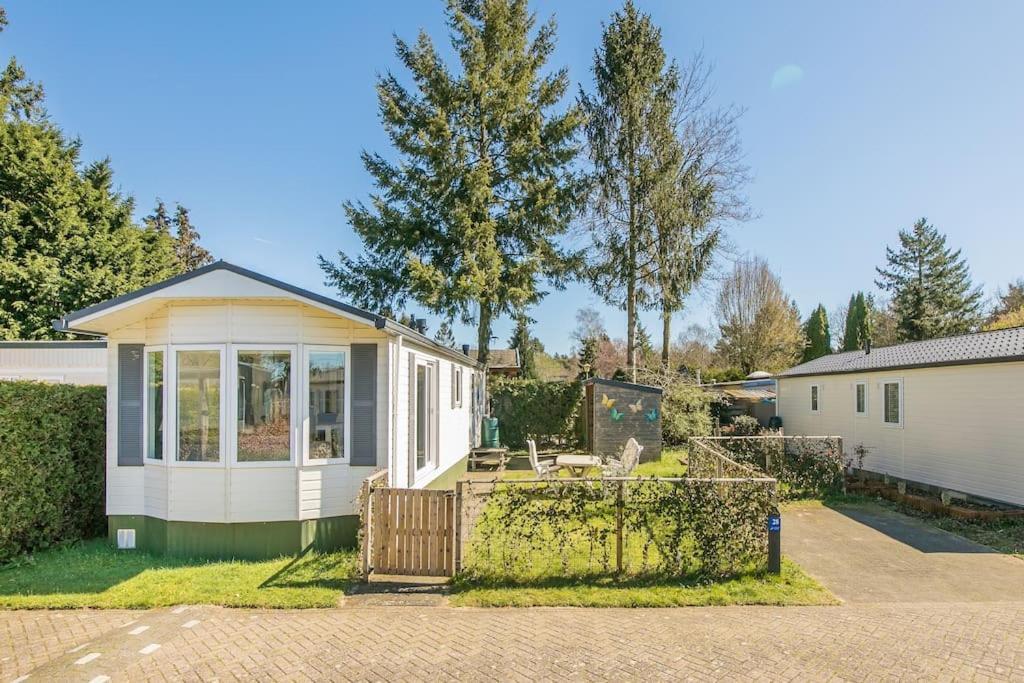 Vila 4-Pers. Chalet Met Eigen Parkeerplaats In Veluwe Putten Exteriér fotografie