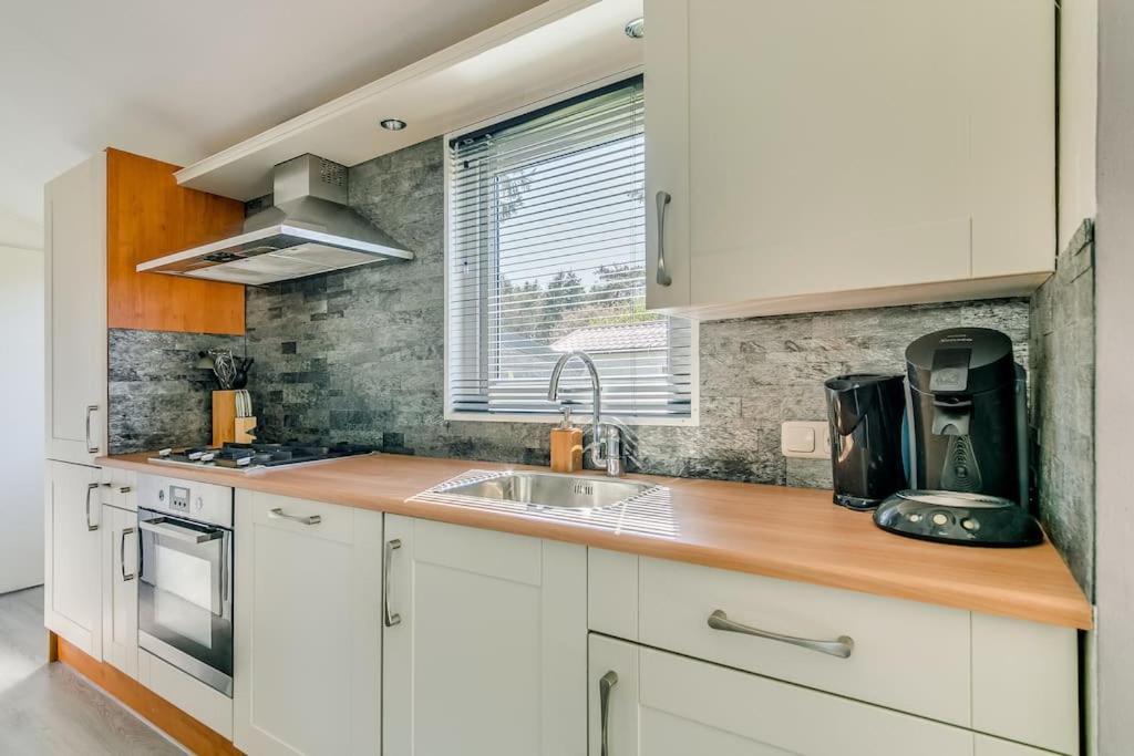 Vila 4-Pers. Chalet Met Eigen Parkeerplaats In Veluwe Putten Exteriér fotografie