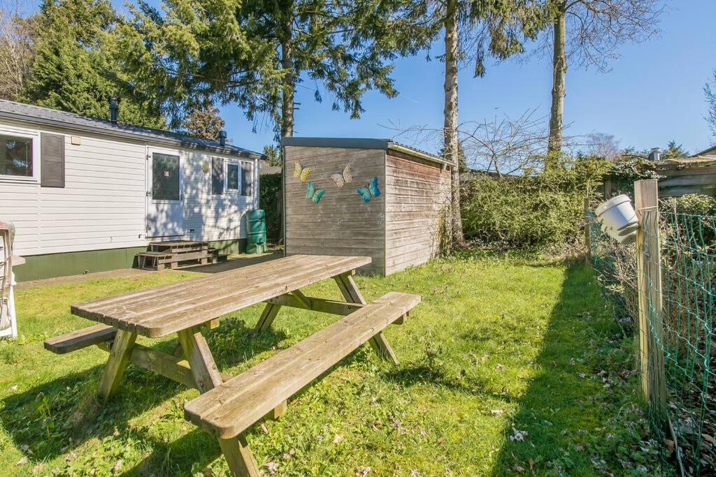 Vila 4-Pers. Chalet Met Eigen Parkeerplaats In Veluwe Putten Exteriér fotografie