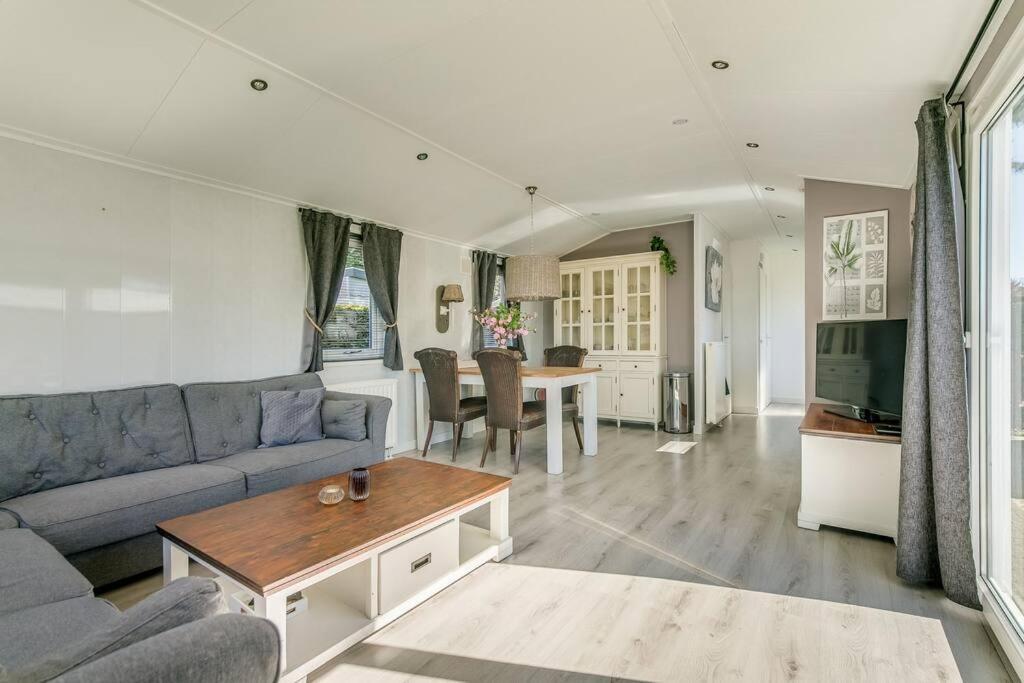 Vila 4-Pers. Chalet Met Eigen Parkeerplaats In Veluwe Putten Exteriér fotografie